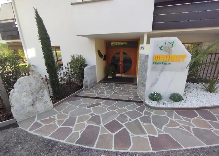 Hotel Garni Weingut Meran