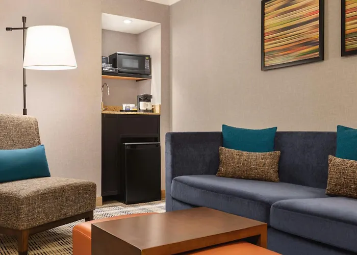 Embassy Suites By Hilton Kansas City Overland Park