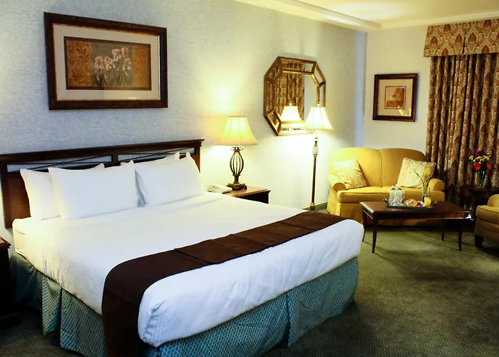 University Square Hotel