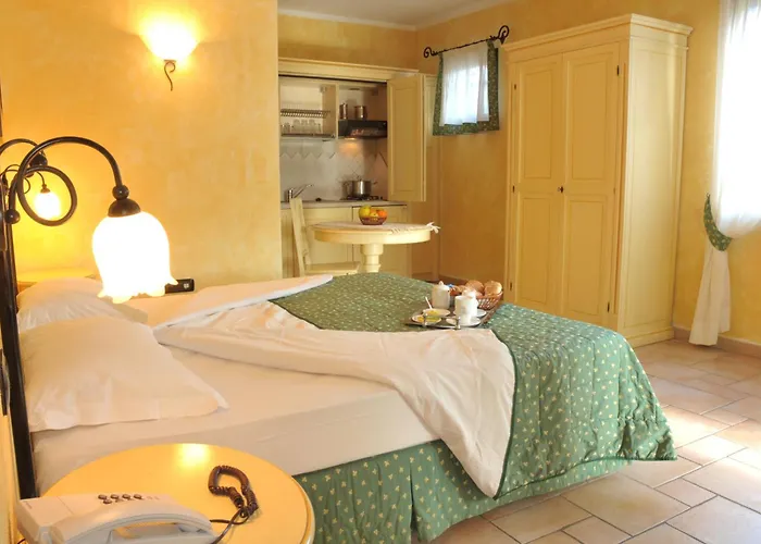 Hotel Villa Del Parco La Maddalena 