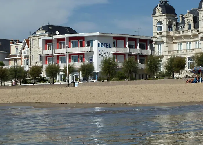 Hotel Le Trident Thyrsé
