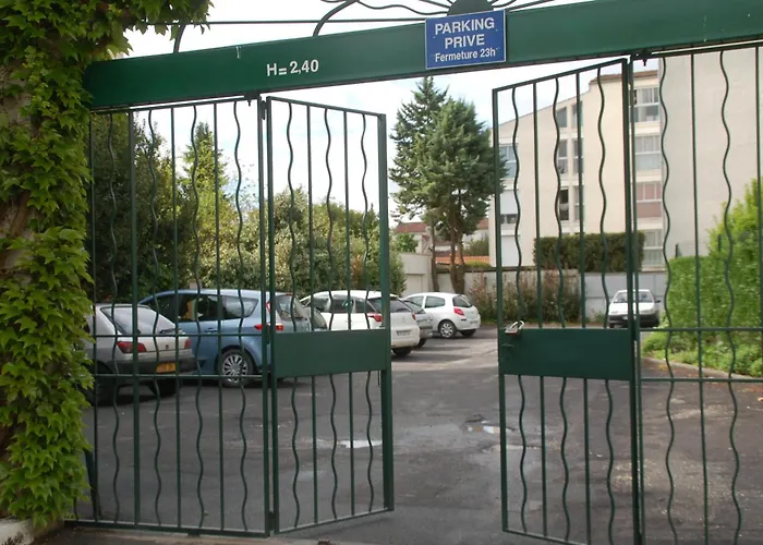 Hôtel de L'Avenue Saintes