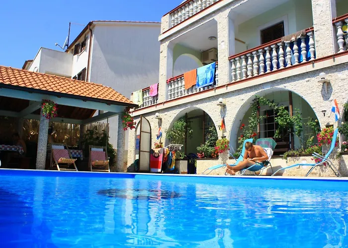 Apartments & Rooms Lo & Mar Medolino