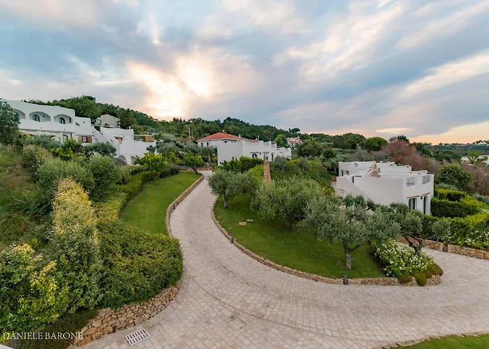 Baia Delphis Resort Vasto
