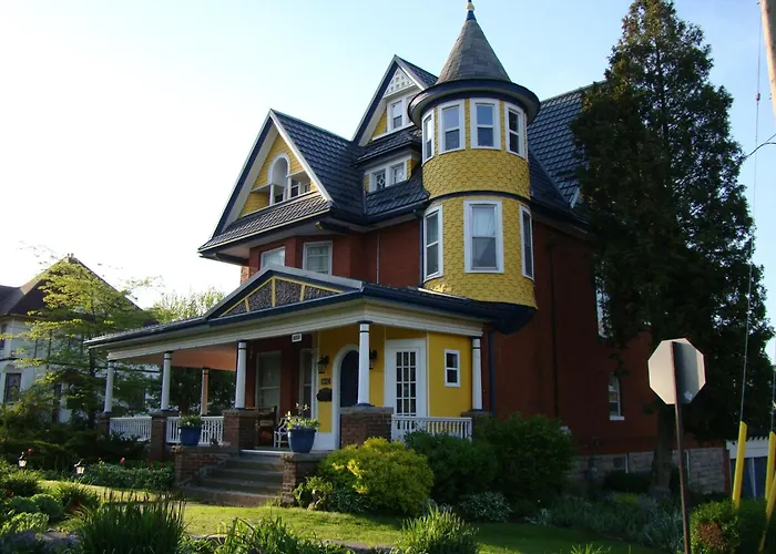 A Moment In Time Bed And Breakfast Niagarawatervallen