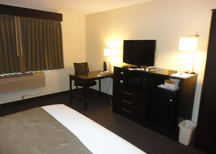 Baymont By Wyndham Owatonna