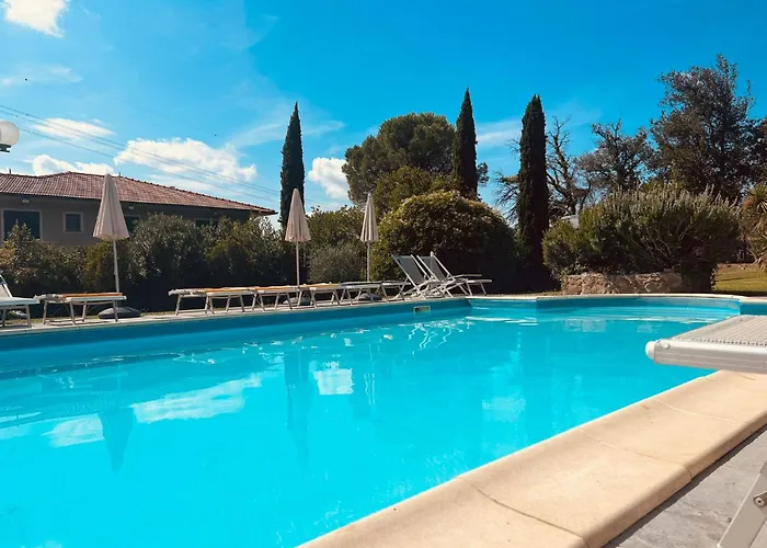 Hotel Monti San Baronto