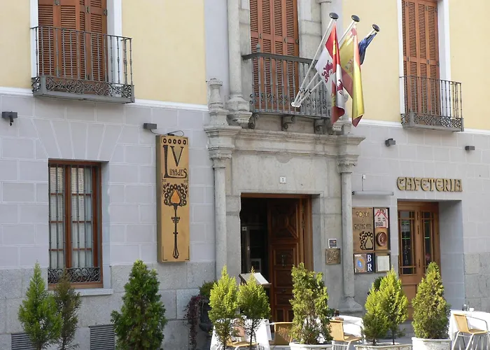 Posada Real Los Cinco Linajes Arévalo