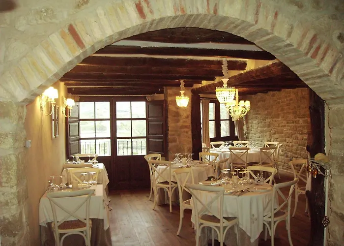 Hotel Boutique Real Posada De Liena con 1 jacuzzi y Restaurante Liena Murillo de Gállego