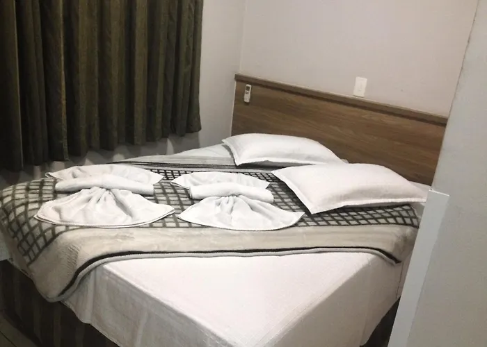 Sokulski Flat Hotel E Restaurante Araucária