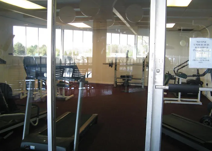 Howard Johnson By Wyndham Saint Joseph Benton Harbor