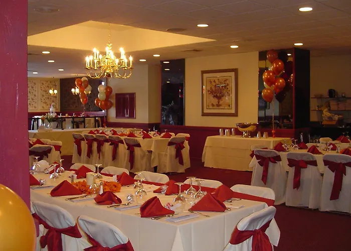 Ramada By Wyndham Watertown Thousand