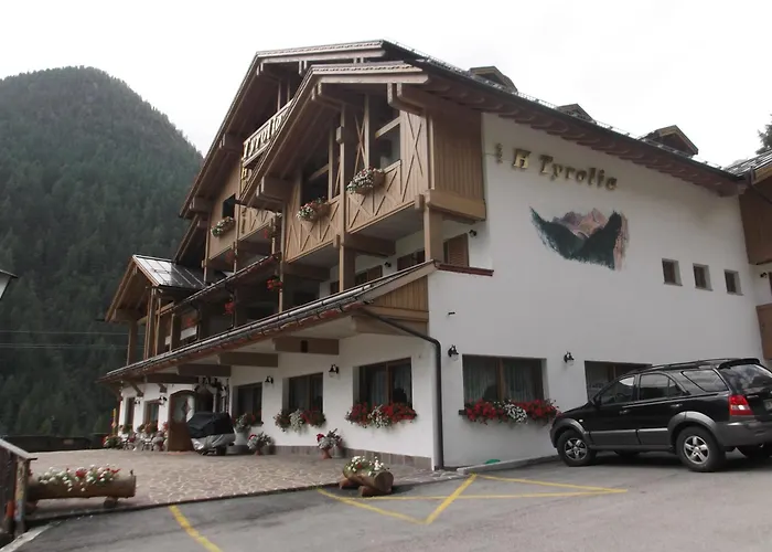 Hotel Tyrolia Malga Ciapela