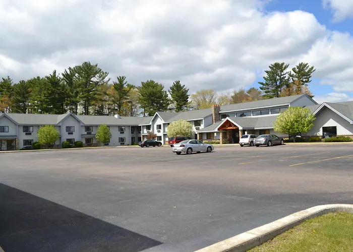 Cobblestone Hotel & Suites - Wisconsin Rapids