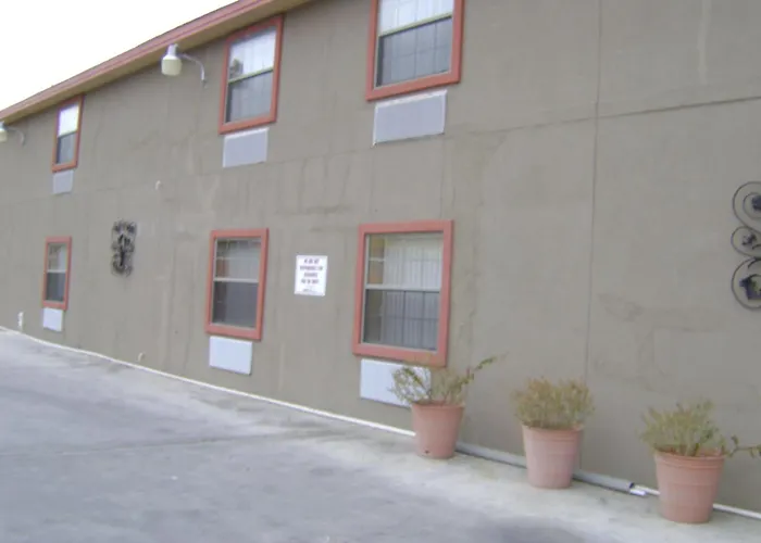 Camino Real Hotel