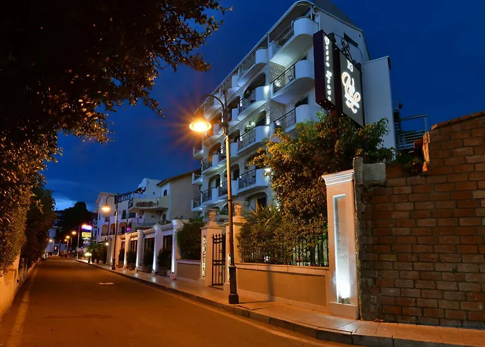 Hotel & Apartments Villa Linda Giardini-Naxos