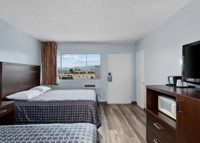 Holiday Lodge Wenatchee
