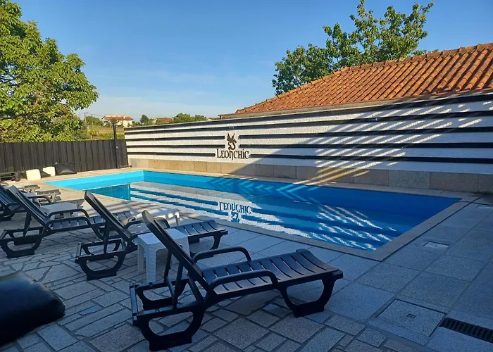 Leonchic - Guest House com Piscina de Água Salgada