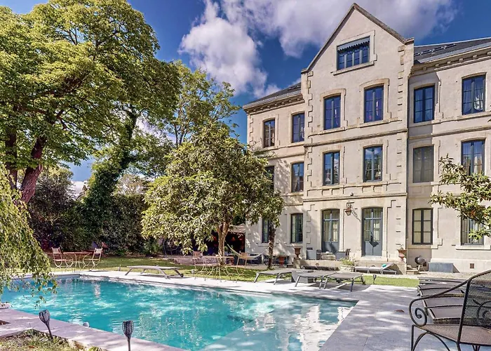 Demeure Saint Louis Historic Manor, City 700M, Free Parking,A C,Clim,Wifi, City View, Garden Carcasona