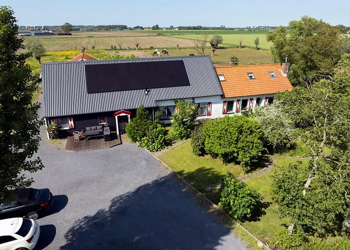 Het Zoete Pèèrd Bed and Breakfast Groede