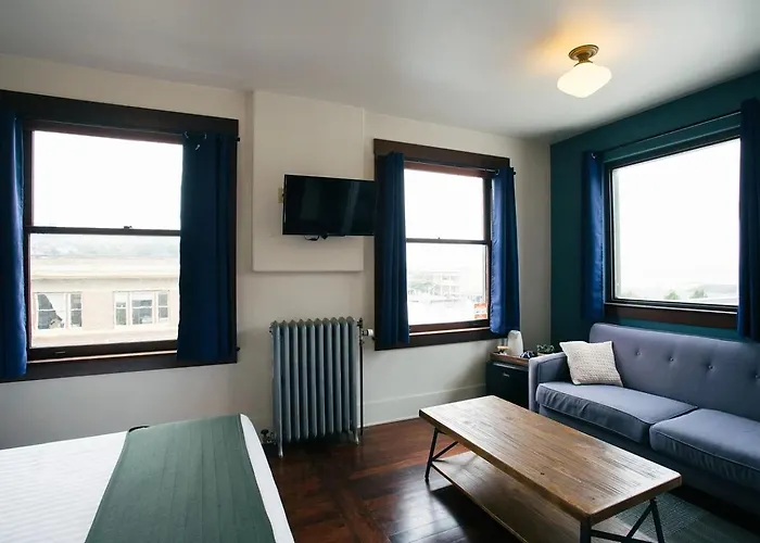 Astoria Hotels