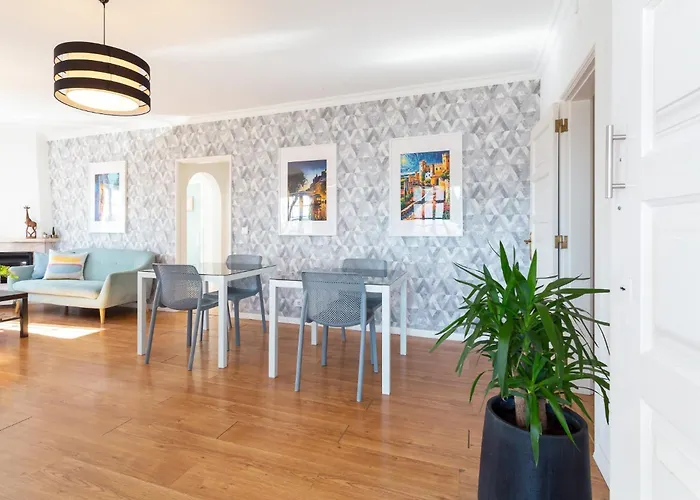 Moro'S Friends House - Cascais Hotel