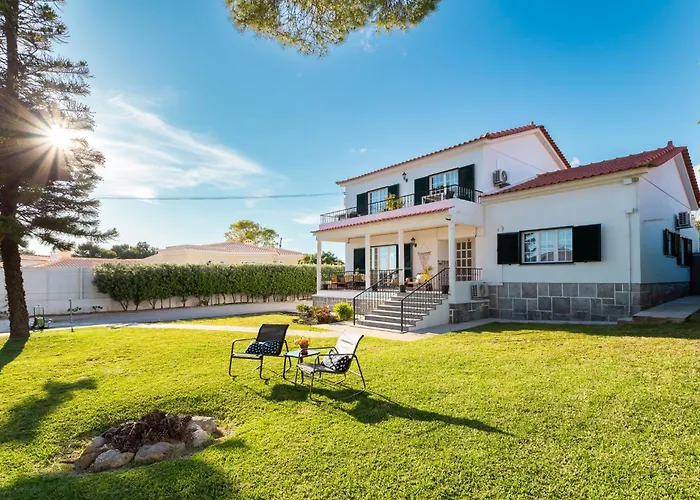 Moro'S Friends House - Cascais Hotel