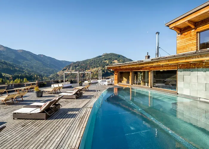 Holzhotel Forsthofalm Leogang