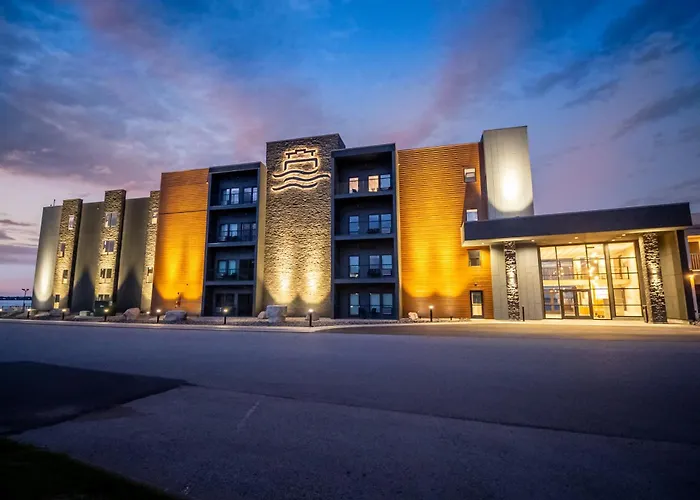 Terrace Bay Hotel - Lakefront Escanaba