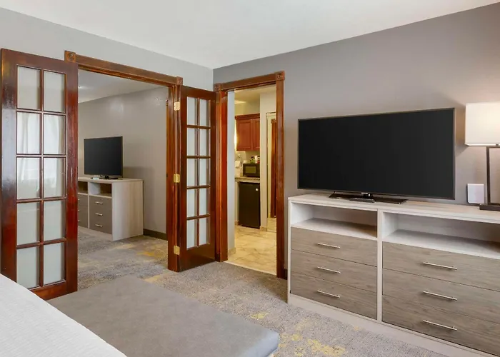 Best Western Plus Weston Inn