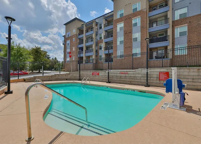 Lawrenceville Hotels