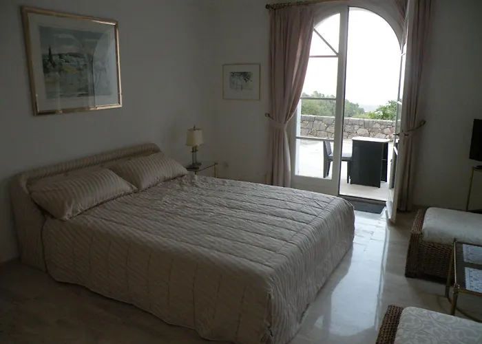 Hotel Chambre Luxueuse Au Calme Avec Vue Panoramique à Fréjus