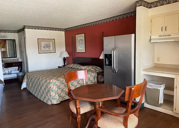 Granbury Inn And Suites