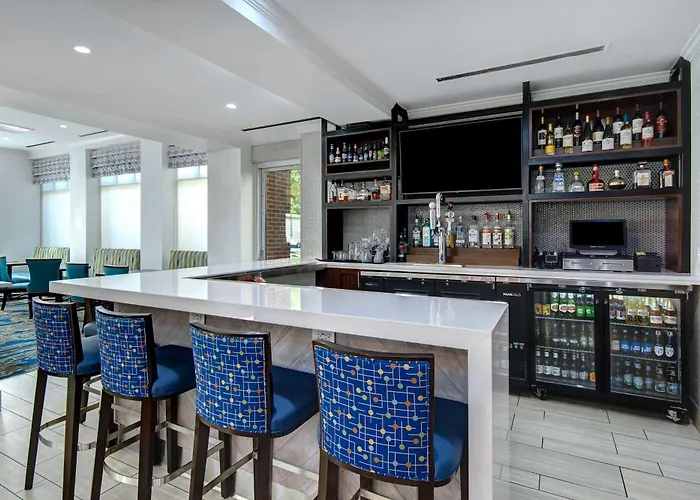 Hilton Garden Inn Detroit Metro Airport