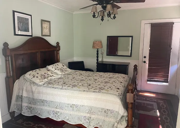 Guerneville Lodge
