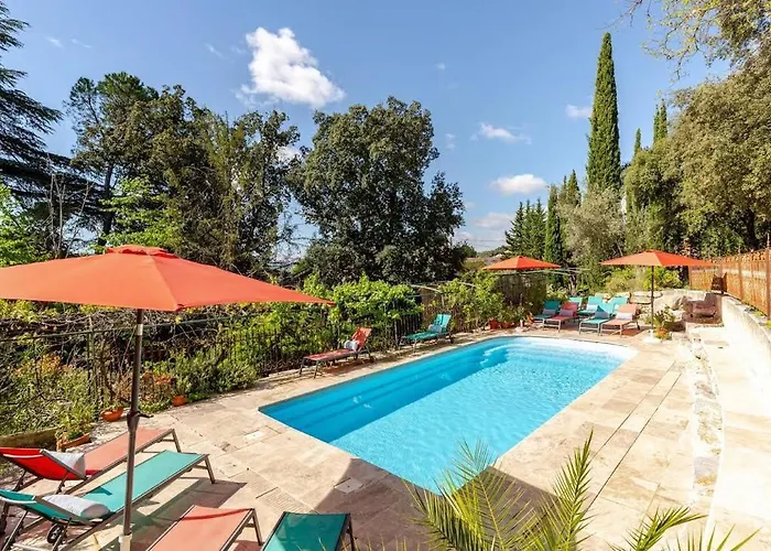 Suite La Duchesse - SPA-JACUZZI - MASSAGE- SAUNA - 4 SAISONS - Piscine chauffée Toute l'année - 800m centre ville Nyons