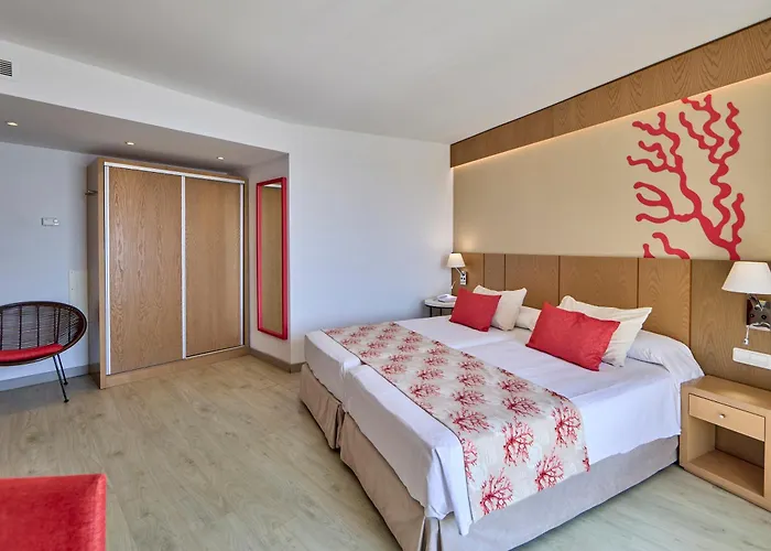Universal Hotel Perla S'Illot 