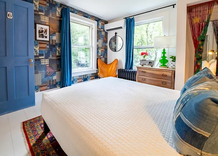 Woodstock Hotels