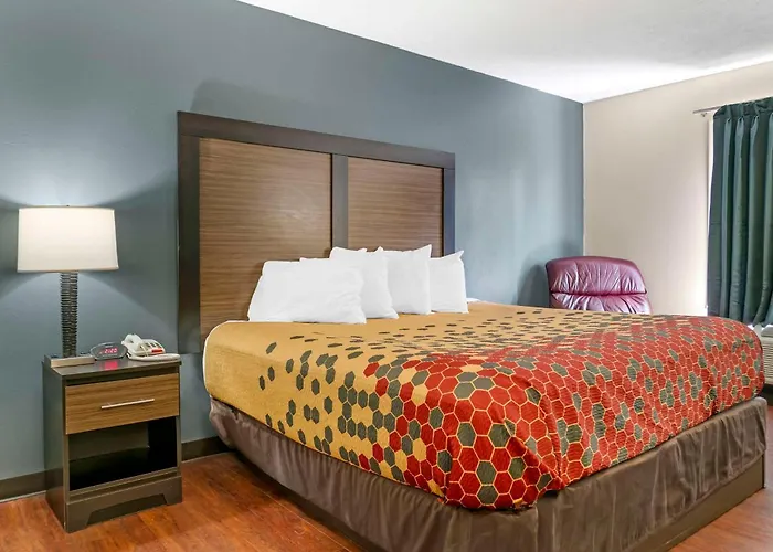 Econo Lodge Traverse City South