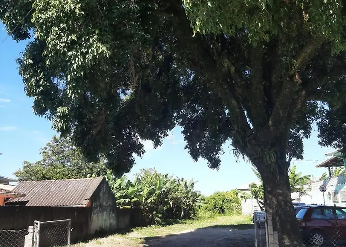 Pousada Hospedagem Palhoça com piscina