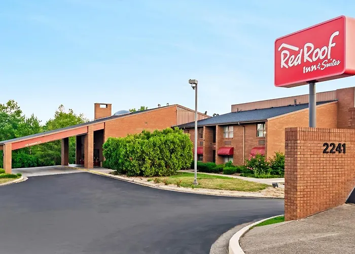 Red Roof Inn & Suites Lexington - Hamburg