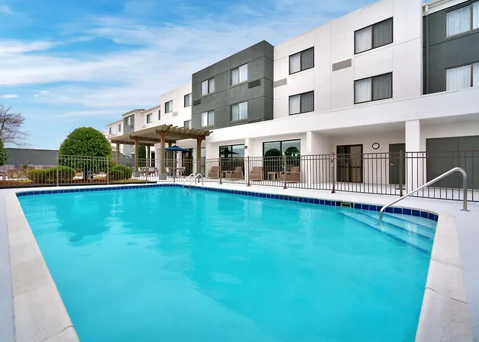 Courtyard By Marriott Johnson City