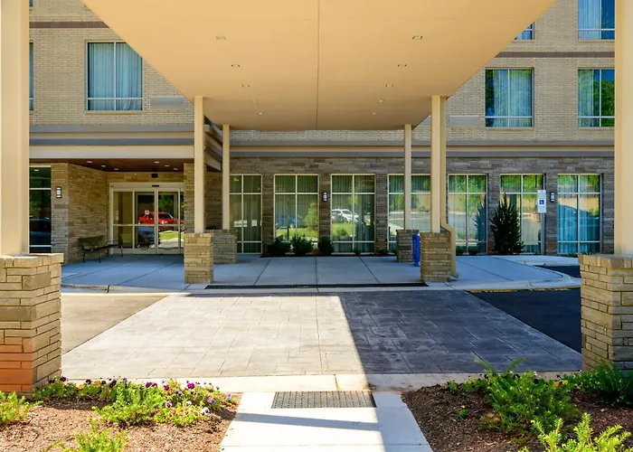 Courtyard By Marriott Raleigh Cary Crossroads Hotel