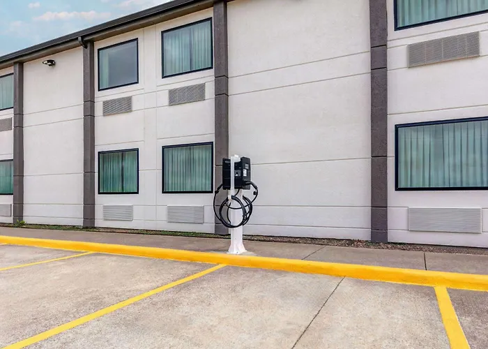 Super 8 By Wyndham Waxahachie Tx