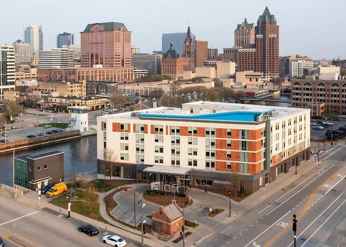 Aloft By Marriott Milwaukee Downtown Hotel