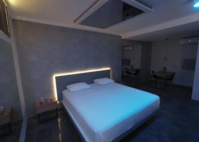 Paris Motel