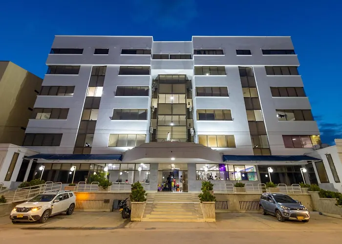 Hotel Axis Inn By Geh Suites Santa Marta 