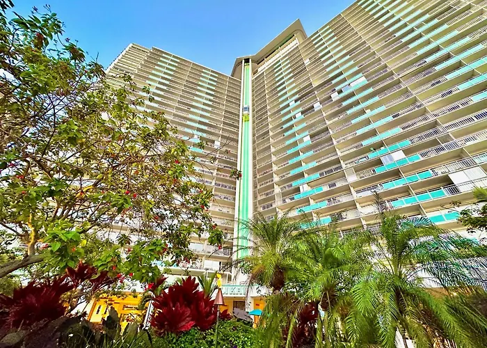 Waikiki Beach Experience! Luxury Oceanview Suite!