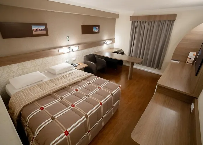 Hotel 10 Ponta Grossa