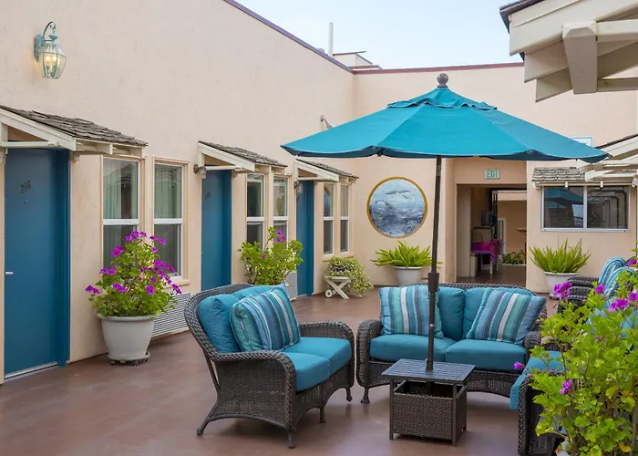 Hotel Mac Rae Avalon